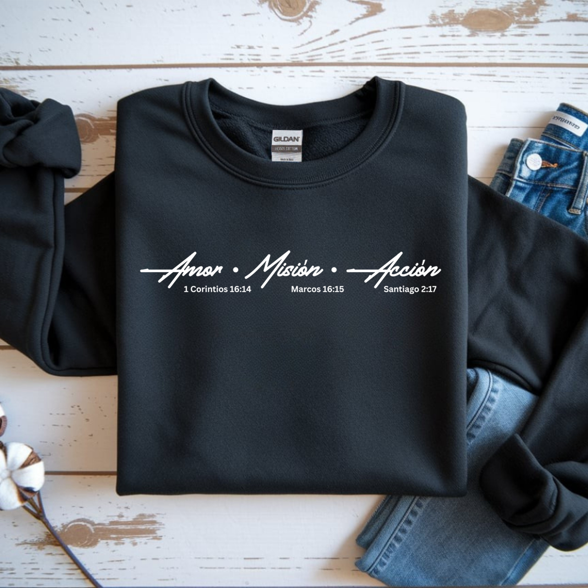 Sweatshirt Oficial AMA – Amor • Misión • Acción